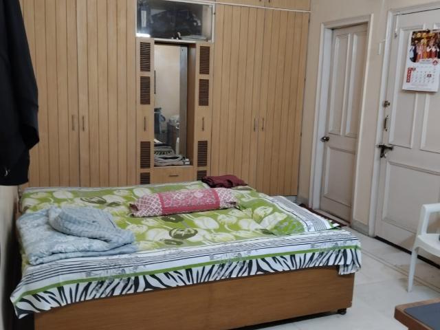 6 Bedroom 402 Sq.Mt. Independent House in Sector 27 Noida Listing ID: #9451