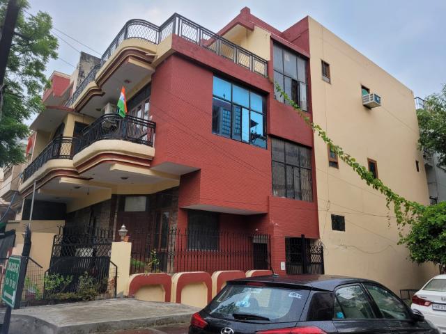 6+ Bedroom 450 Sq.Mt. Villa in Sector 50 Noida Listing ID: #10364