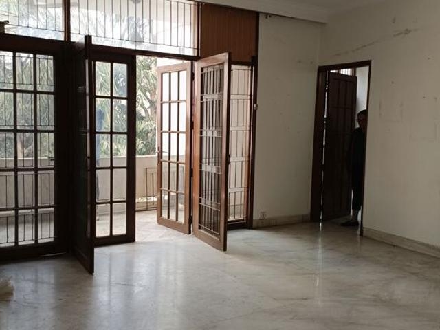 6 Bedroom 500 Sq.Yd. Independent House in New Friends Colony Delhi Listing ID: #9917