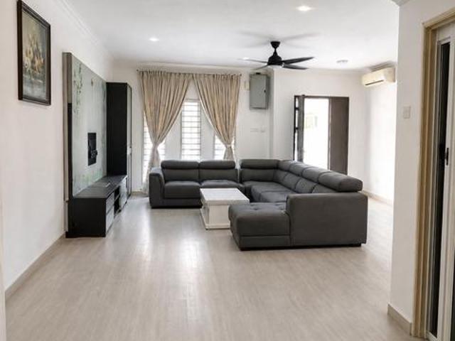 Sungai Buloh Tmn Sri Putra Mas Corne 6 room Kit Cabinet For Rent