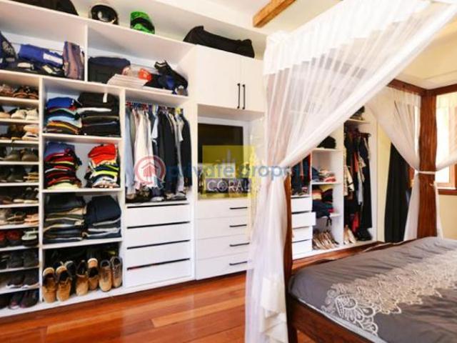 6 Bedroom Ambassadorial House With Pool On Half Acre In Ridgeways