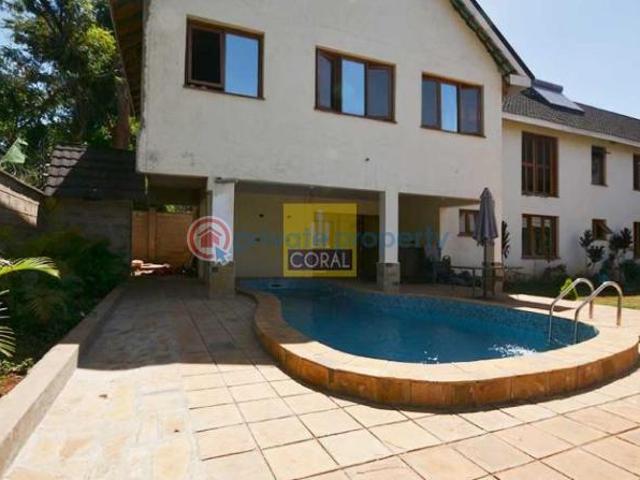 6 Bedroom Ambassadorial House With Pool On Half Acre In Ridgeways