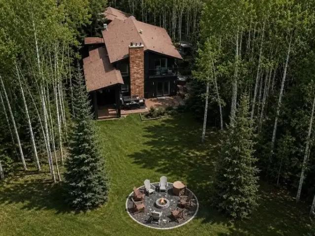 6 Bedroom Apartment Bragg Creek AB 104957612