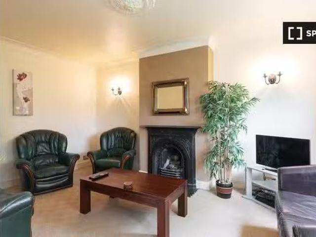 6 bedroom apartment for rent in Esker North, Dublin