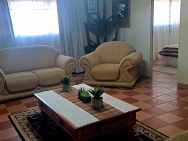 6 Bedroom Apartment in Margate Beach