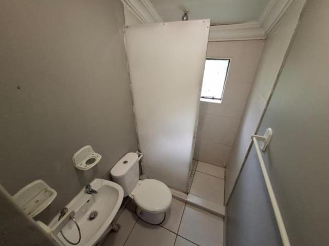 6 Bedroom Apartment in Lynnwood Glen