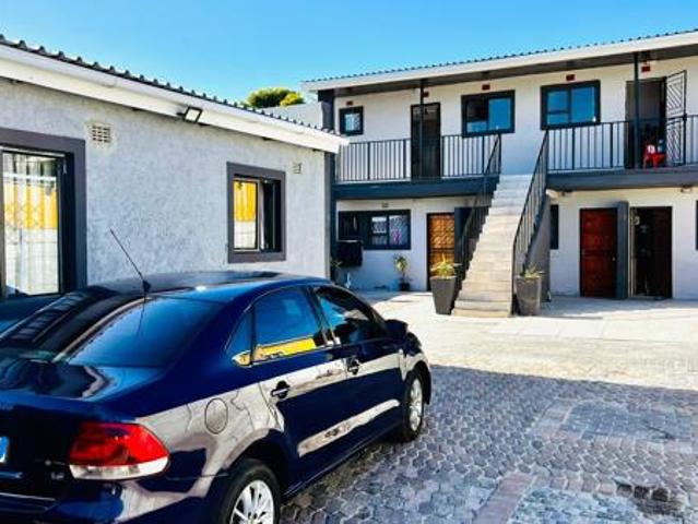 6 Bedroom Duet in Delft
