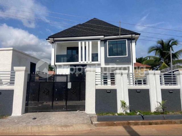 6 Bedroom Flat / Apartment in Asaba Delta | Flat / Apartment for sale in asaba | Flat / Apartment in asaba | 6 Bedroom | PropertyPro Nigeria