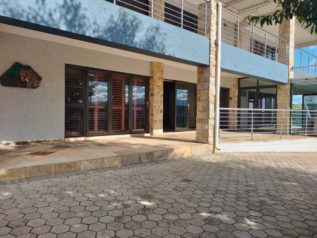 6 Bedroom Freestanding For Sale in Bergsig