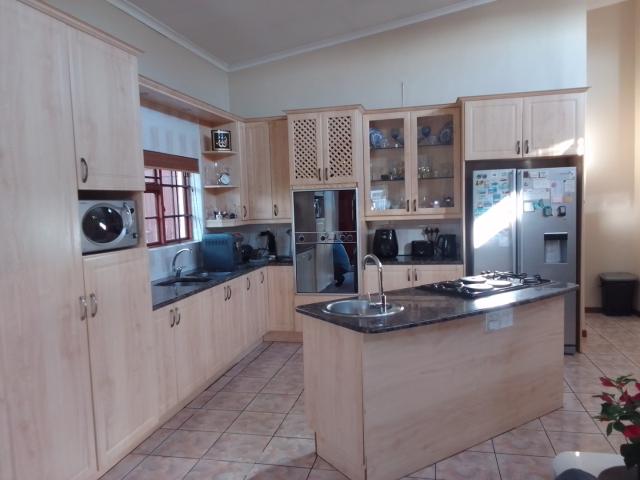 6 Bedroom House For Sale in Cravenby