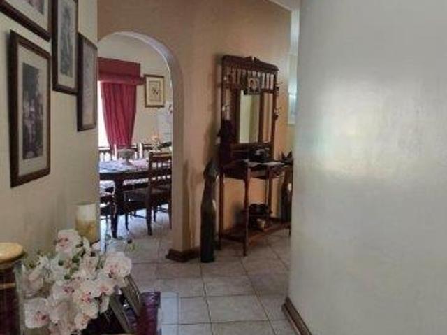6 Bedroom House For Sale in Amandasig