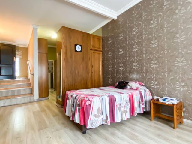 6 Bedroom House For Sale in Auckland Park