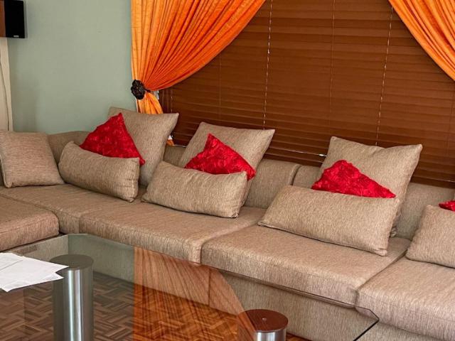 6 Bedroom House For Sale in Blue Valley Golf Estate