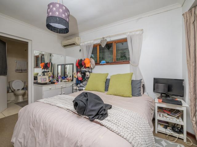 6 Bedroom House For Sale in Kloof