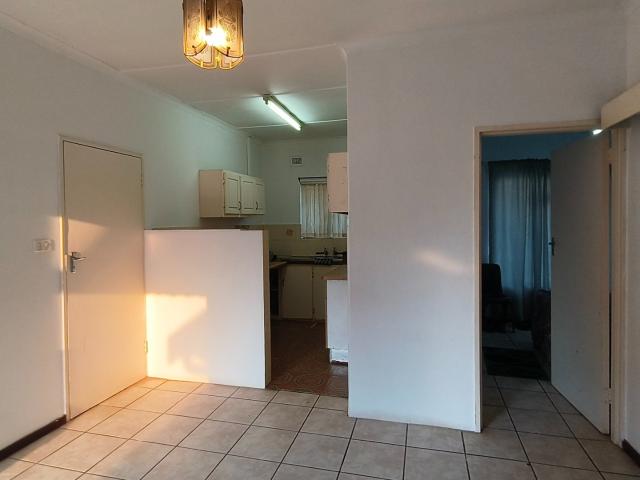 6 Bedroom House For Sale in Hayfields