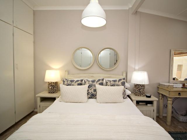 6 Bedroom House For Sale in Hartenbos Central