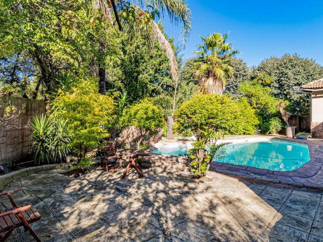 6 Bedroom house for sale in Olivedale, Randburg