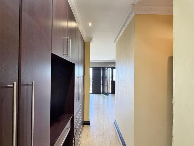 6 Bedroom House For Sale in Lovemore Heights