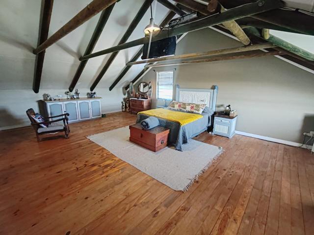 6 Bedroom House For Sale in Long Acres Country Estate