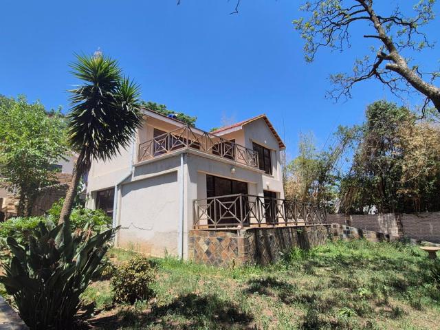 6 Bedroom House For Sale in Linksfield