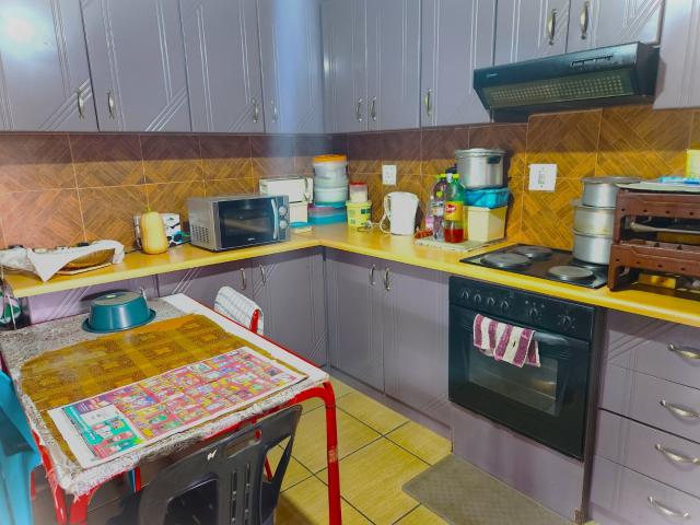 6 Bedroom House For Sale in Northdale