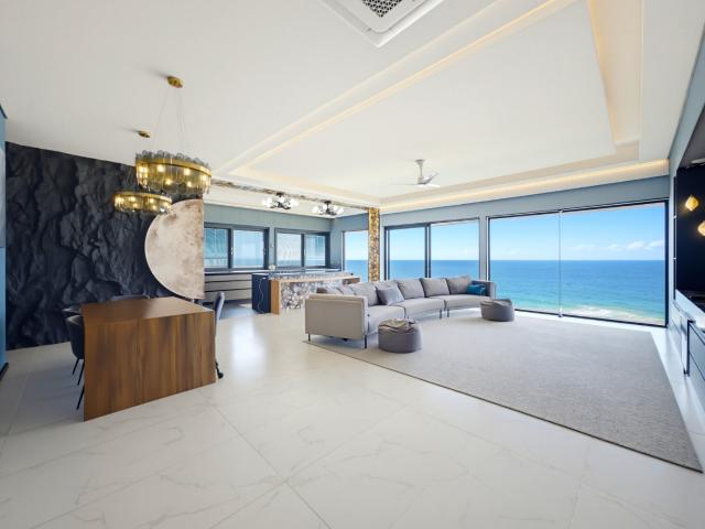 6 Bedroom House For Sale in Sheffield Beach