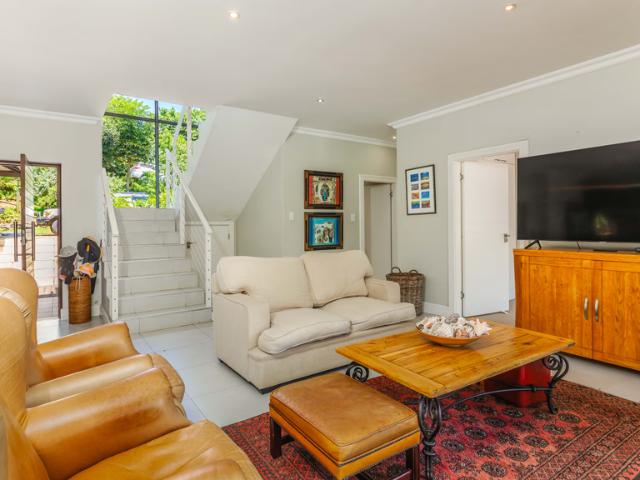 6 Bedroom House For Sale in Simbithi Eco Estate
