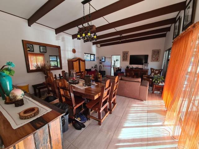 6 Bedroom House For Sale in Springbok