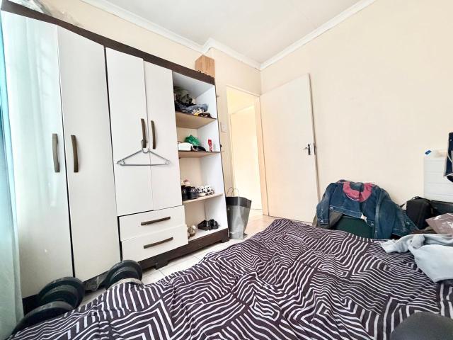 6 Bedroom House For Sale in Protea Glen