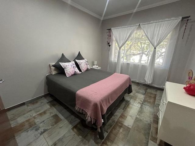 6 Bedroom house for sale in Protea Park, Rustenburg