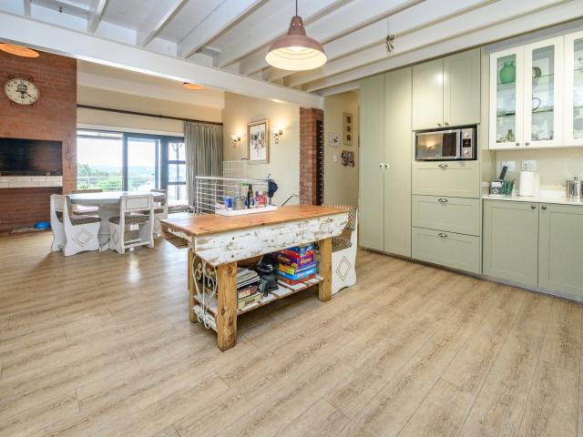 6 Bedroom House For Sale in Royalston Residential Estate & Wildlife Reserve