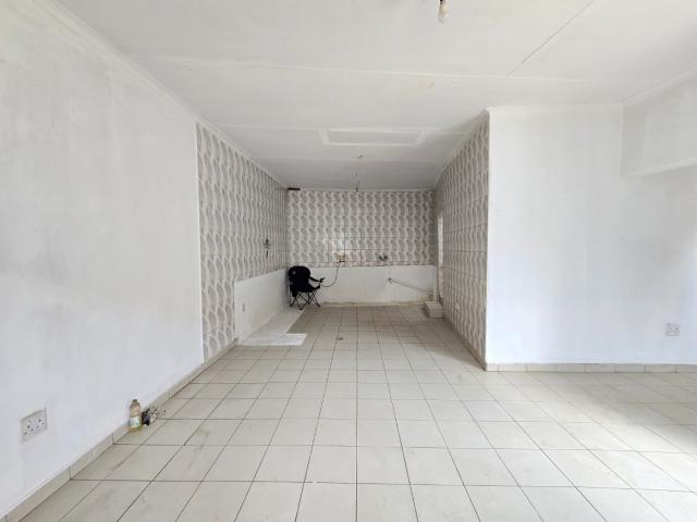 6 Bedroom House For Sale in Rosettenville