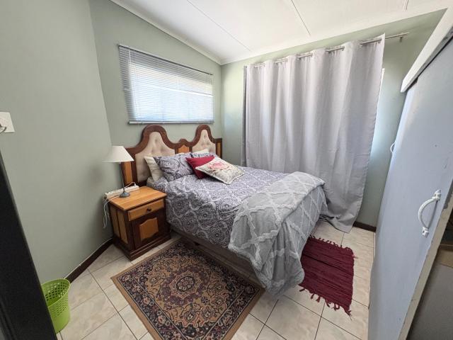 6 Bedroom House For Sale in Upington Central