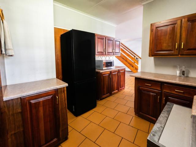 6 Bedroom House For Sale in Zwartkop