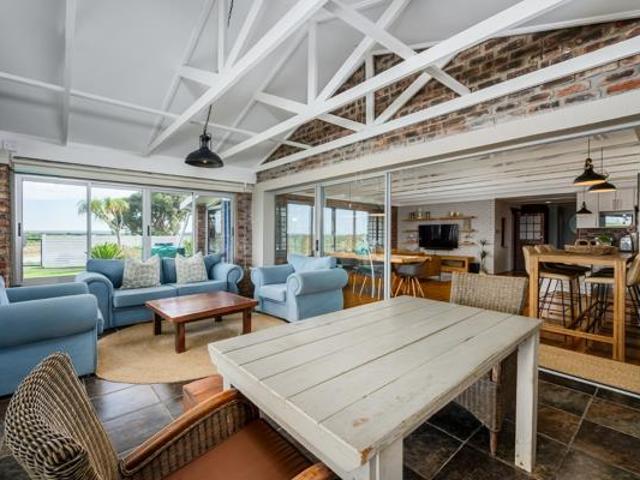 6 Bedroom House in Colchester