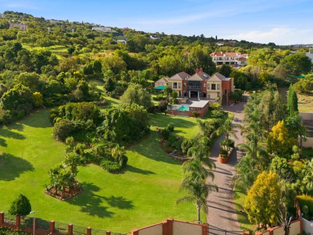 6 Bedroom House in Cornwall Hill