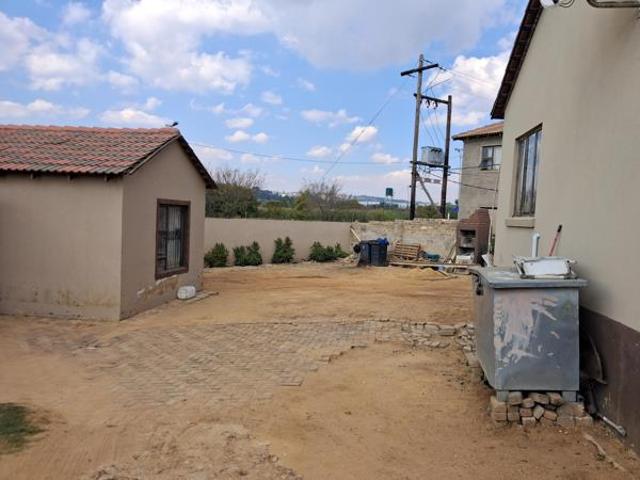 6 Bedroom House in Cosmo City
