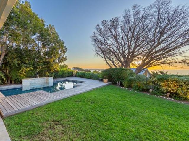 6 Bedroom House in Camps Bay