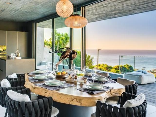 6 Bedroom House in Camps Bay