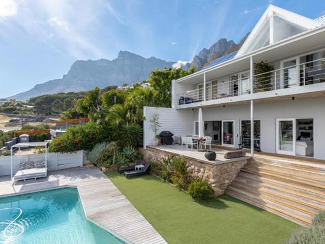 6 Bedroom House in Camps Bay