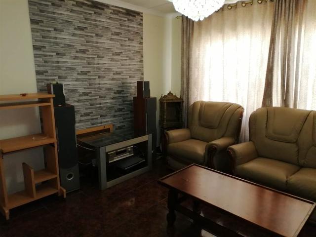 6 Bedroom House in Centenary Park