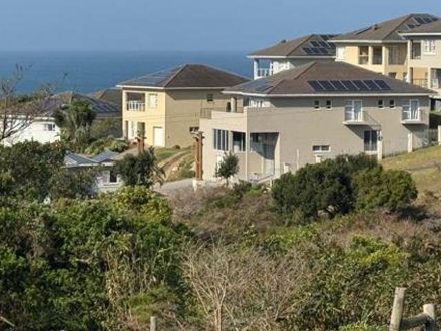 6 Bedroom House in Cintsa