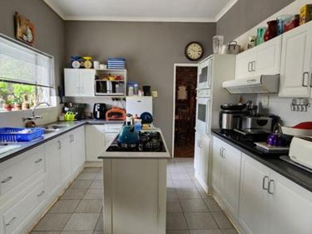 6 Bedroom House in Cradock Nxuba