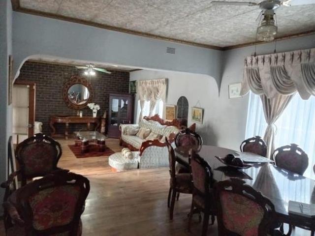 6 Bedroom House in Alberton