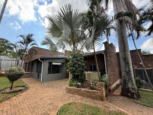6 Bedroom House in Aquapark