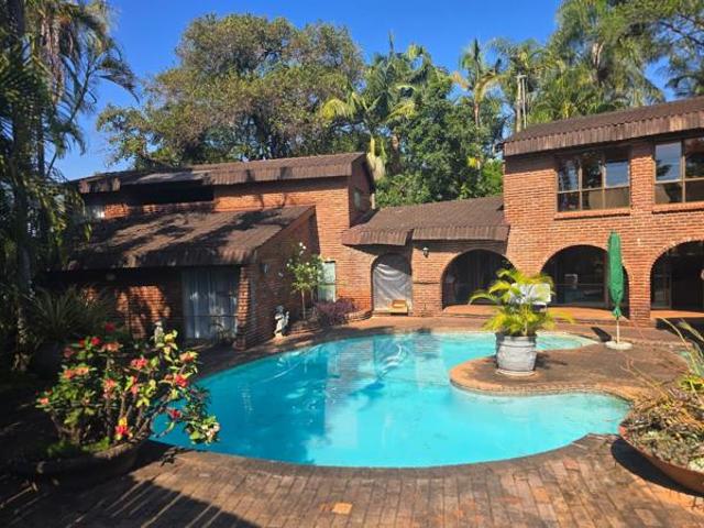 6 Bedroom House in Aquapark