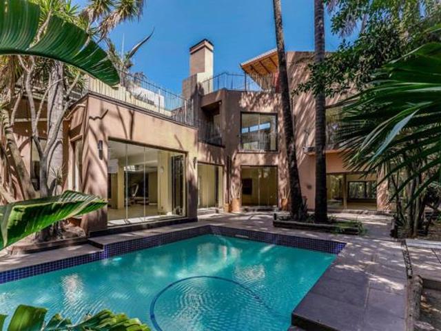 6 Bedroom House in Atholl