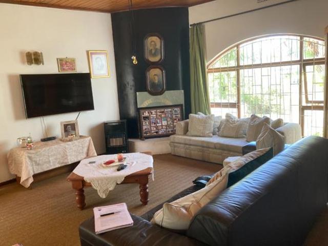6 Bedroom House in Botrivier