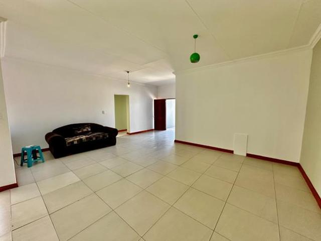 6 Bedroom House in Boschkop AH