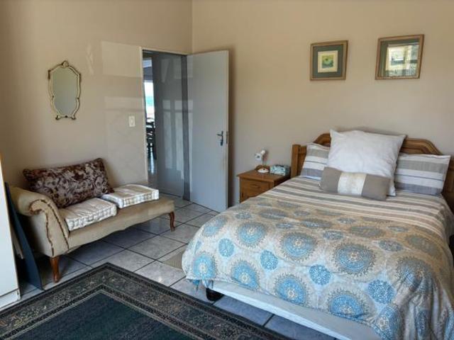 6 Bedroom House in Bettys Bay
